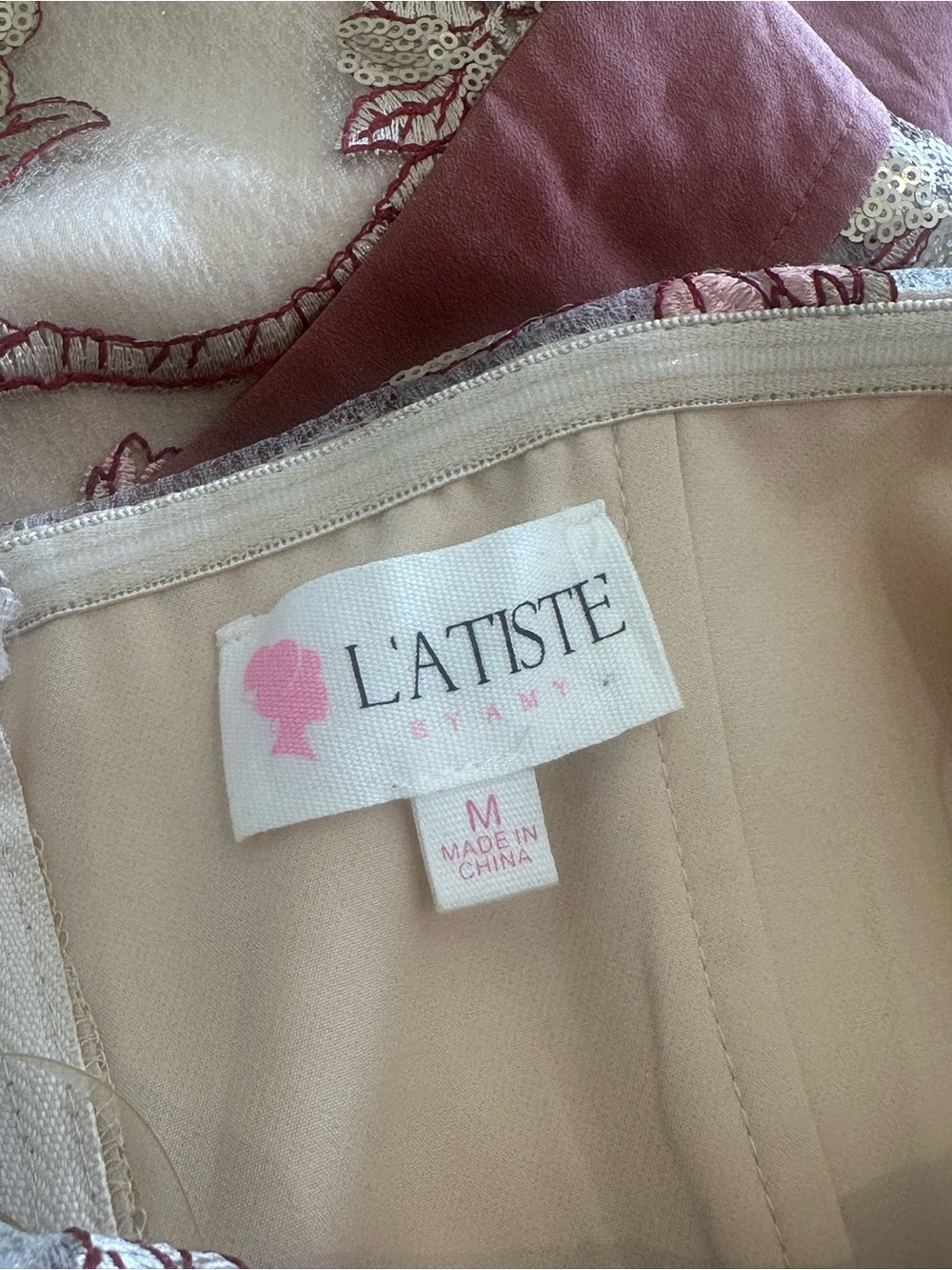 L'atiste NWOT Blush Pink Rose Gold Embroidered Off Shoulder Bodice Playsuit - Picture 9 of 9